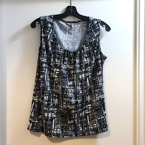 3/$20! Sleeveless scoop-neck office casual blouse, size M